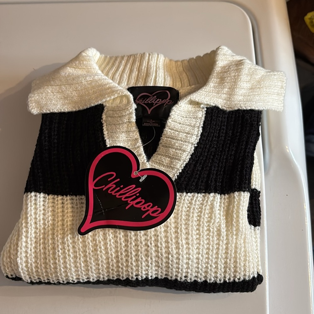 NWT Chillipop Pull On Over Black & White Striped Acrylic Sweater Collar Girls 4T